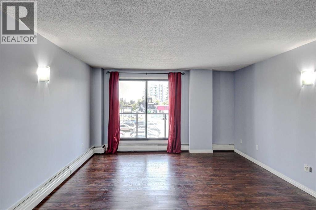 204, 1900 25A Street SW — photo 2