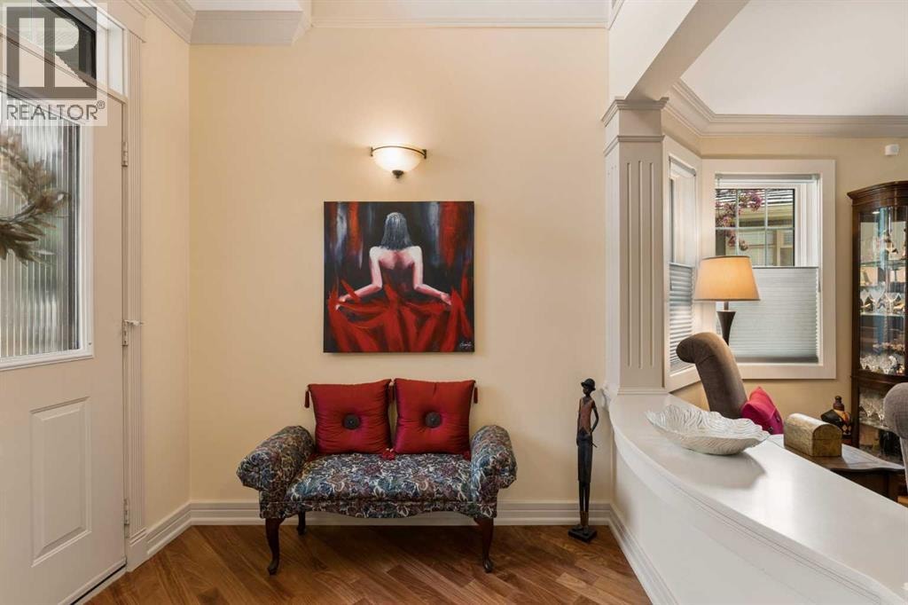 206 Paliswood Park SW — photo 2