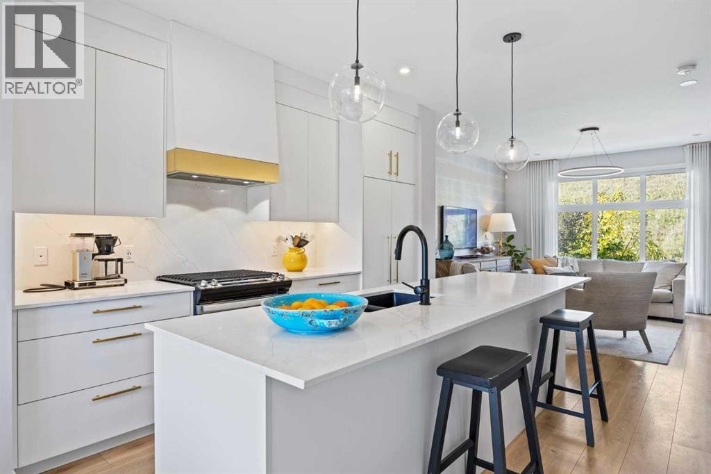3044 85 Street SW — photo 11