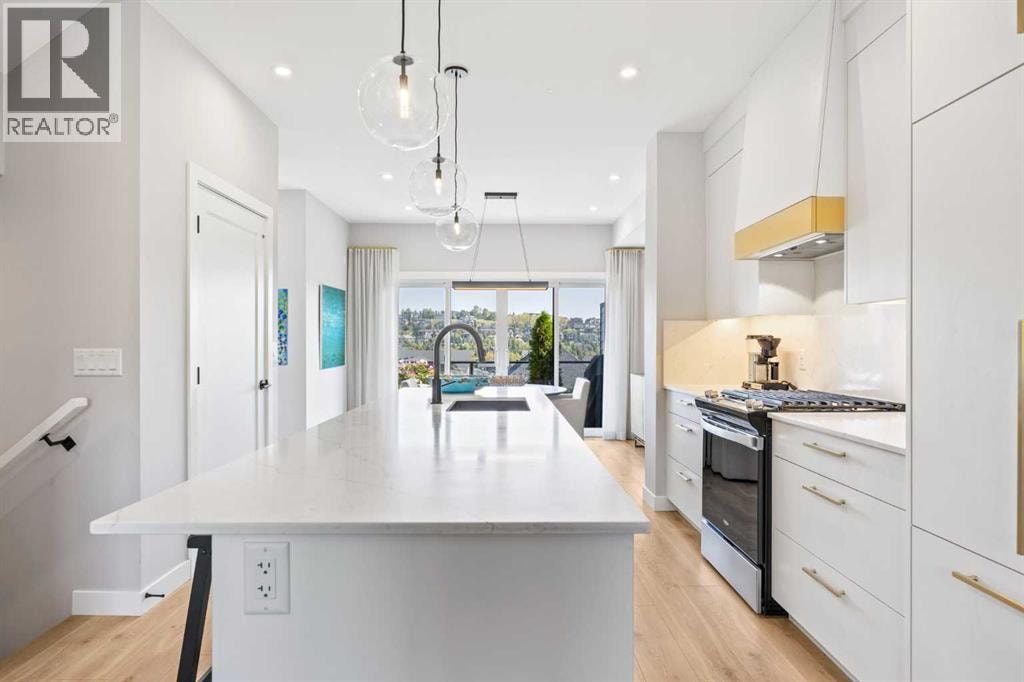 3044 85 Street SW — photo 9