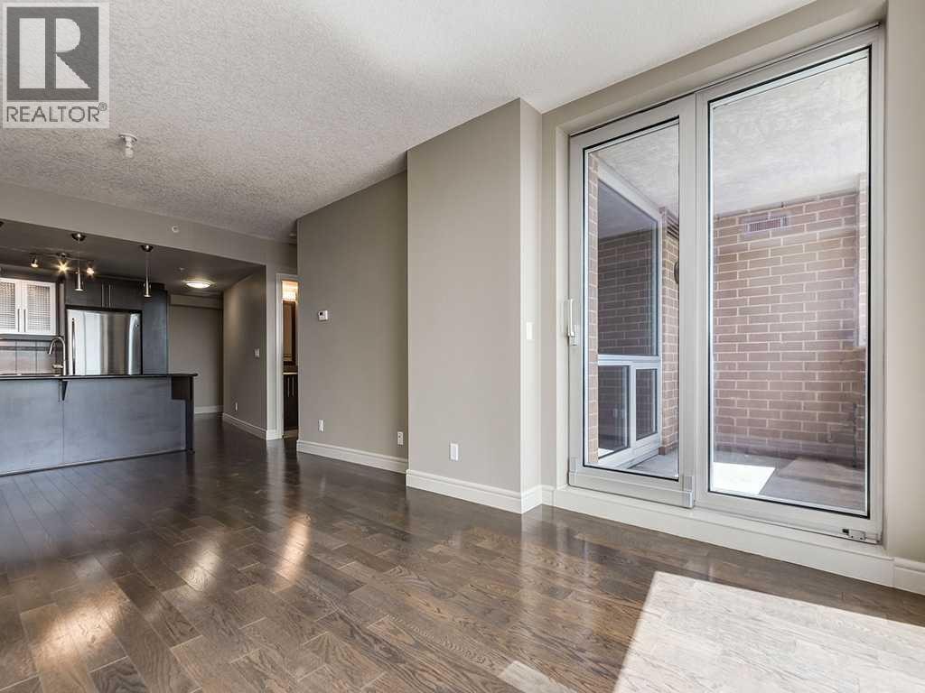 803, 817 15 Avenue SW — photo 16