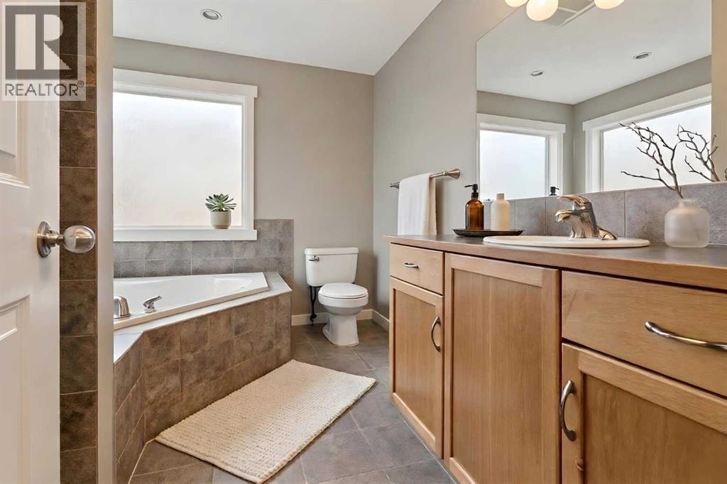 327 Panamount Point NW — photo 7