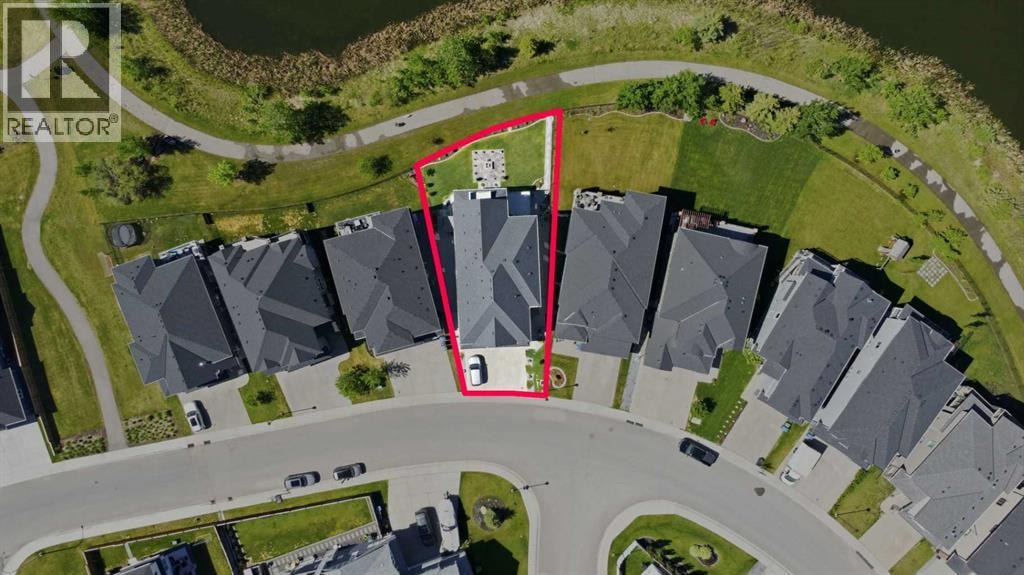 160 Kinniburgh Loop — photo 48