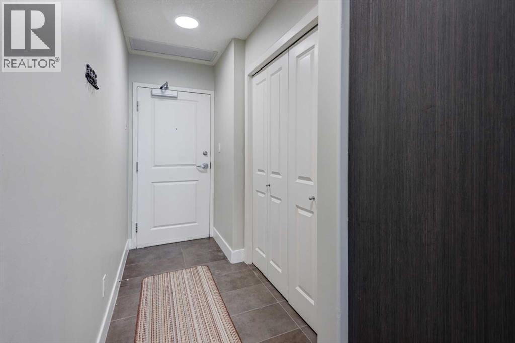 1103, 77 Spruce Place SW — photo 4