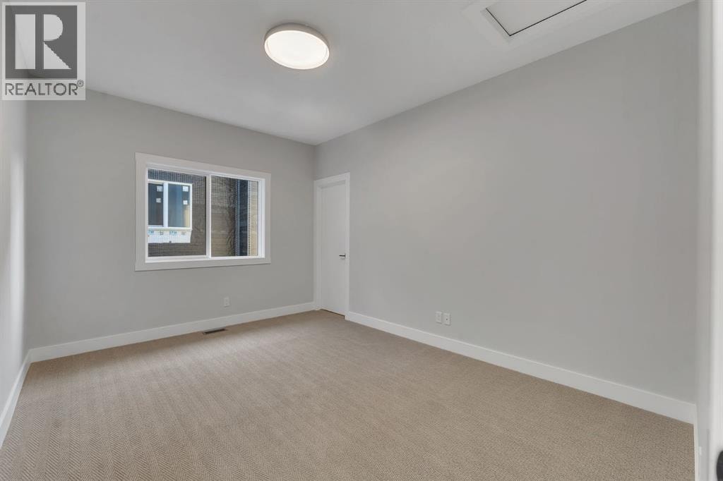 28 Spring Creek Point SW — photo 32