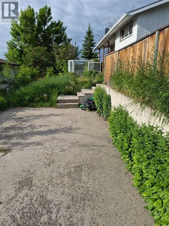 48 Northmount Drive NW — photo 10