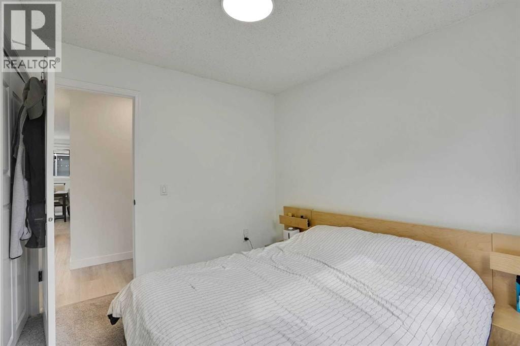 3935 14 Avenue NE — photo 12