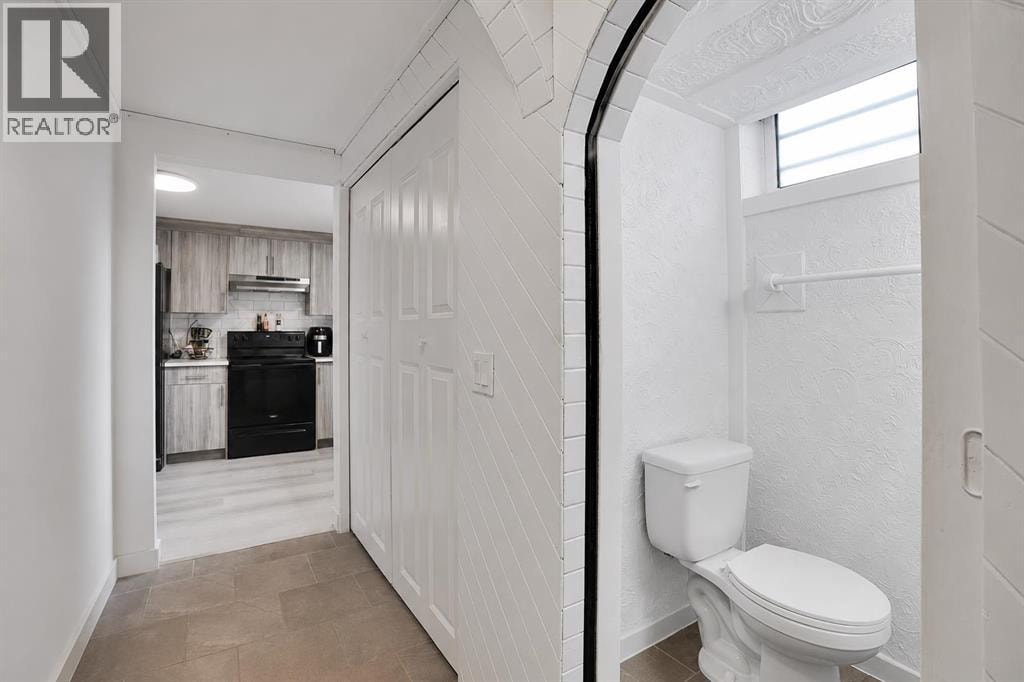 3935 14 Avenue NE — photo 19
