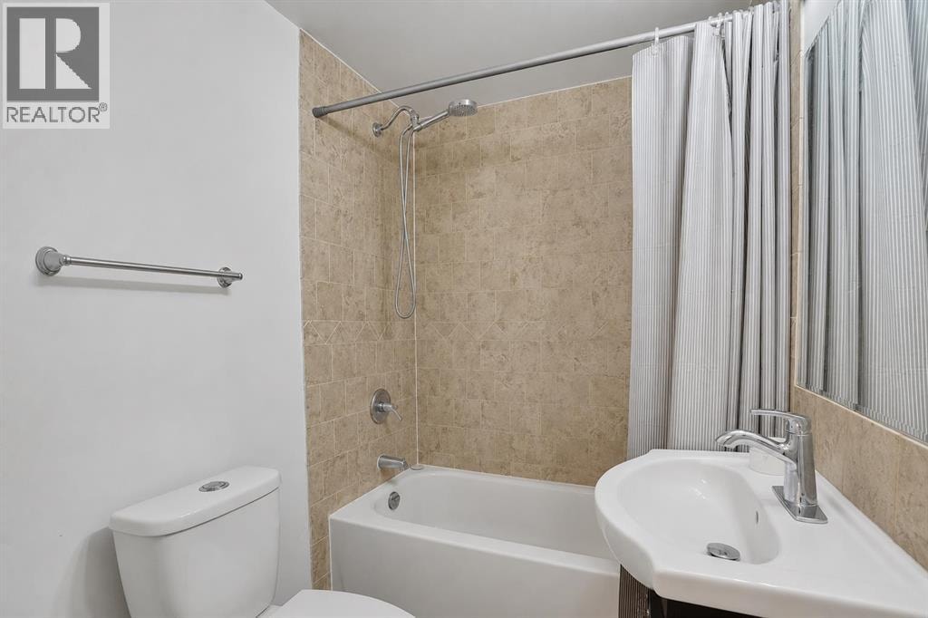 3935 14 Avenue NE — photo 33