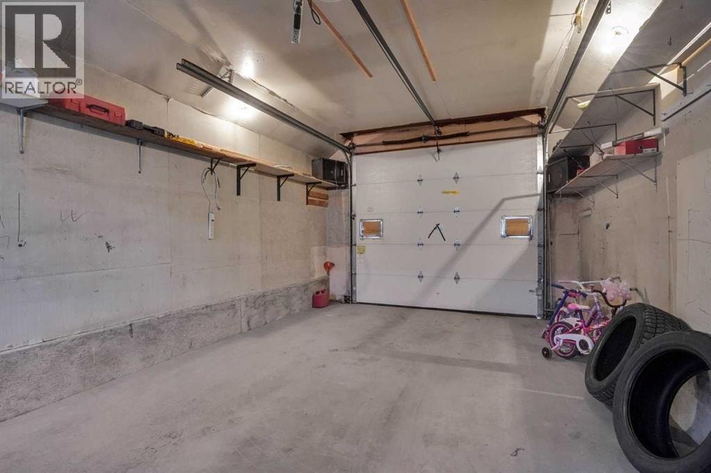 3935 14 Avenue NE — photo 38