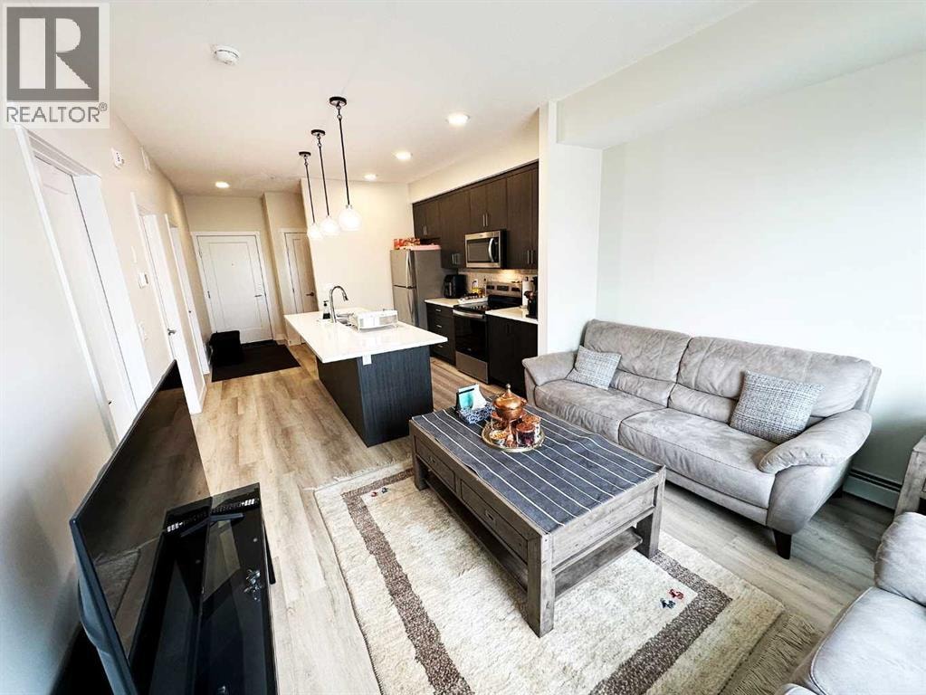 205, 700 Shawnee Square SW