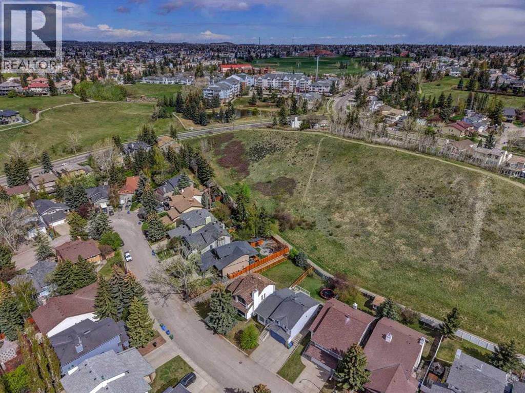 36 Hawksley Crescent NW — photo 31