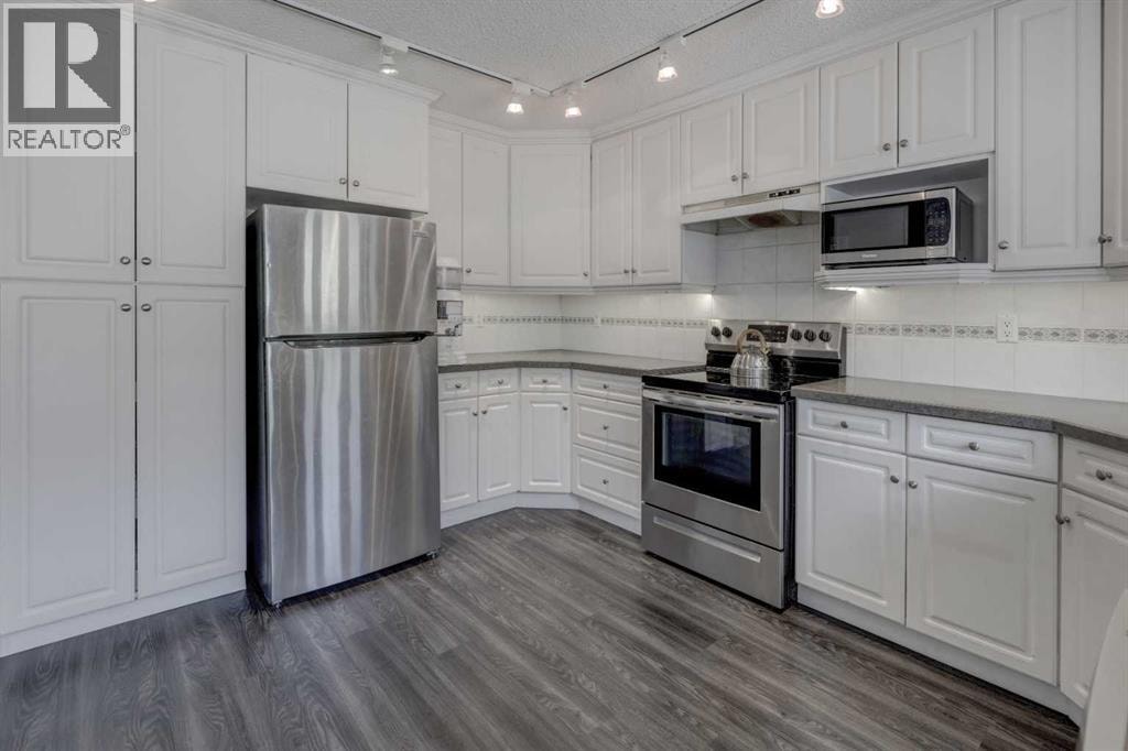 36 Hawksley Crescent NW — photo 9