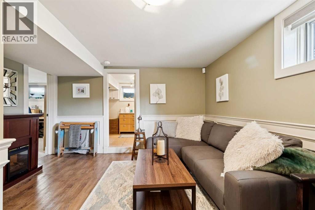 3016 29 Street SW — photo 25