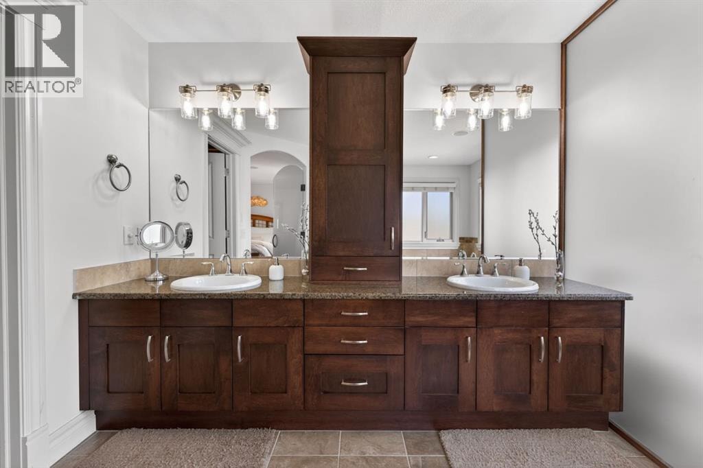 32 Aspen Meadows Manor SW — photo 26