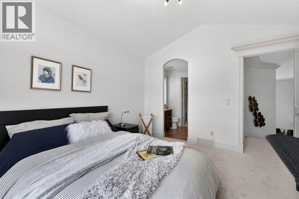 32 Aspen Meadows Manor SW — photo 34