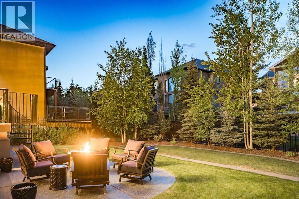 32 Aspen Meadows Manor SW — photo 48