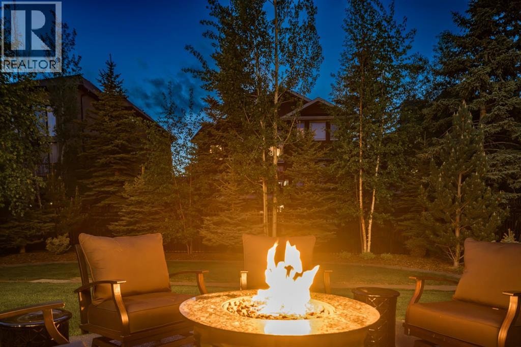 32 Aspen Meadows Manor SW — photo 49