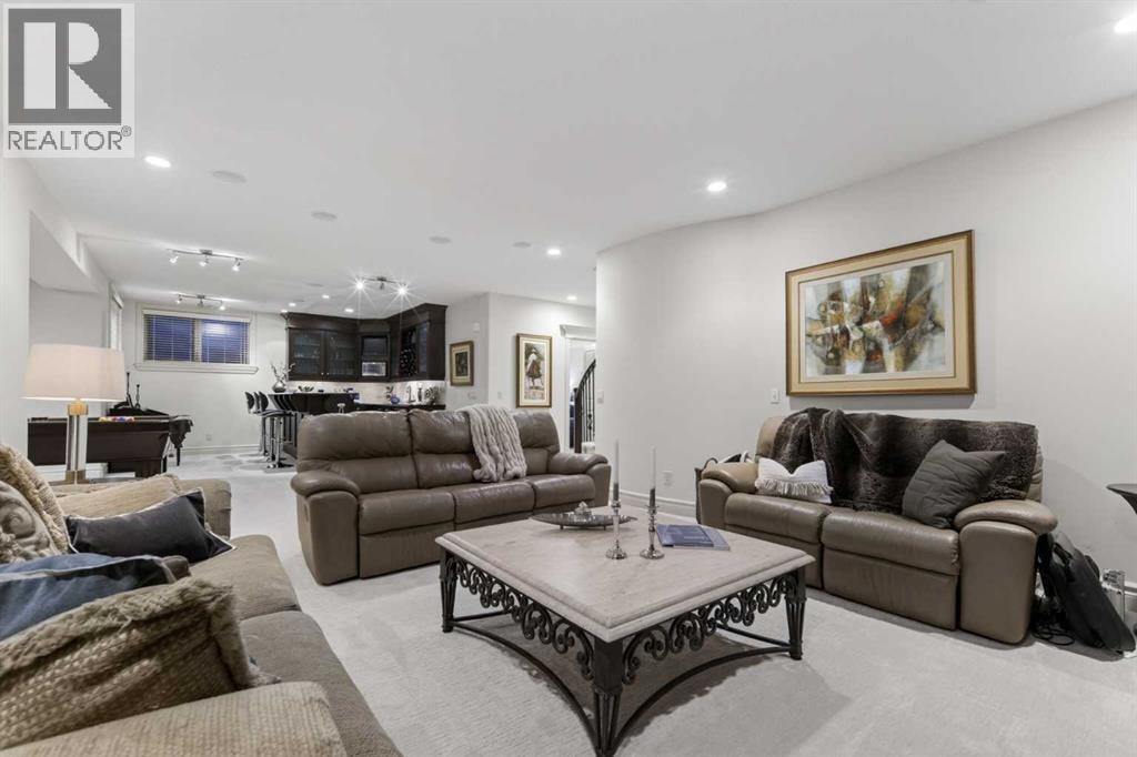 32 Aspen Meadows Manor SW — photo 41