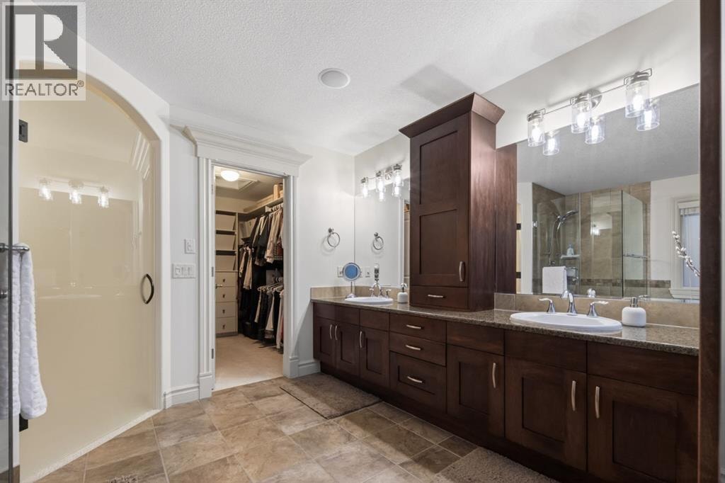 32 Aspen Meadows Manor SW — photo 28