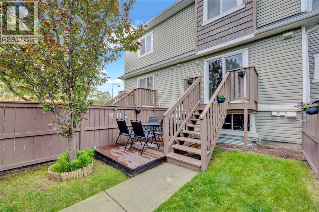 1562 93 Street SW — photo 36