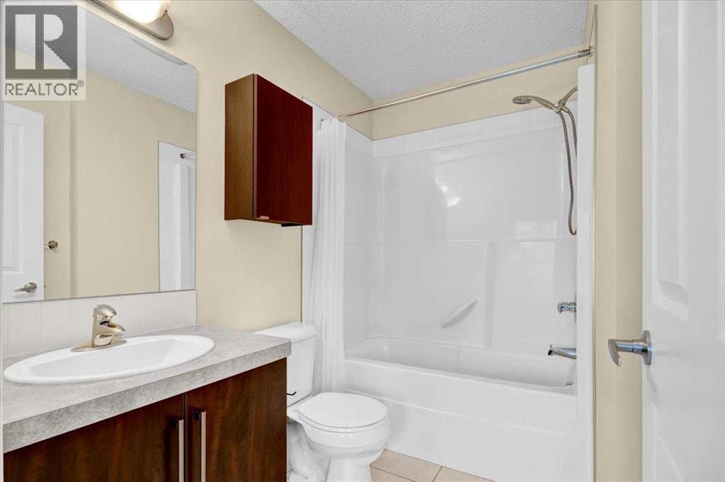 1562 93 Street SW — photo 28