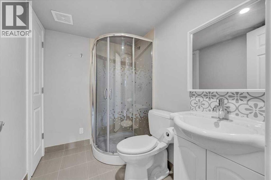 1562 93 Street SW — photo 34