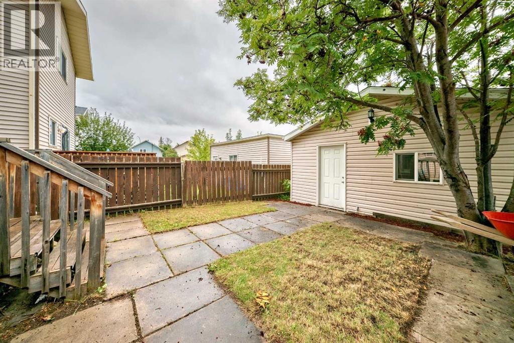 110 Edgeburn Crescent NW — photo 38