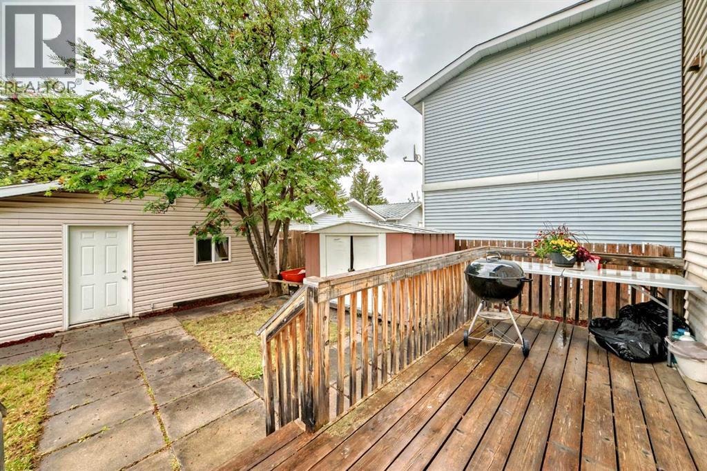 110 Edgeburn Crescent NW — photo 42