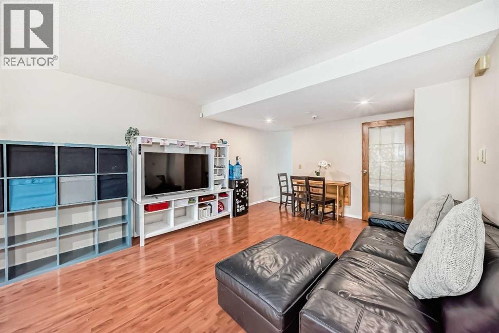 110 Edgeburn Crescent NW — photo 7