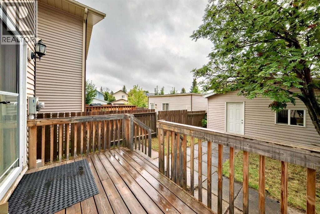 110 Edgeburn Crescent NW — photo 43