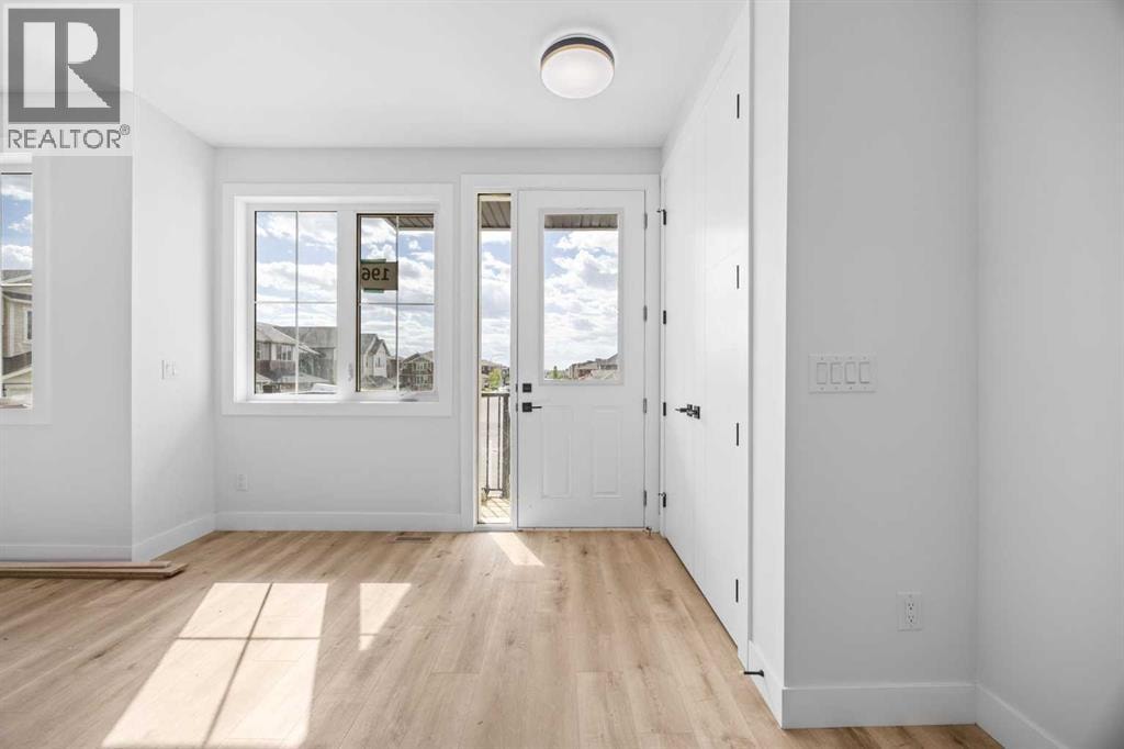 196 Saddlelake Manor NE — photo 4