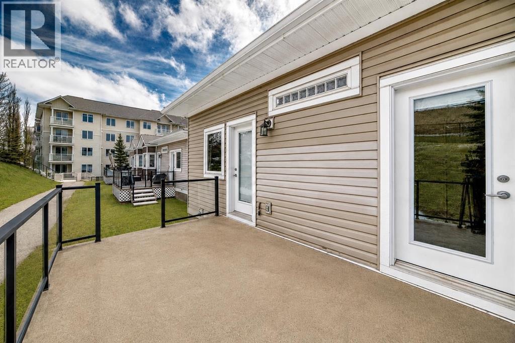 520 Rocky Vista Gardens NW — photo 21