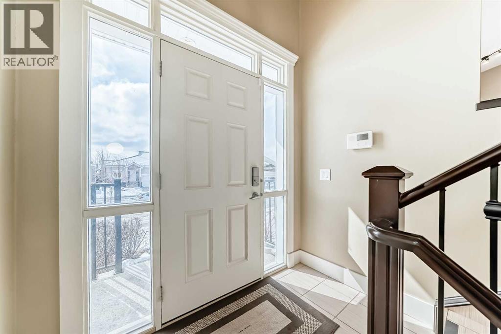520 Rocky Vista Gardens NW — photo 3