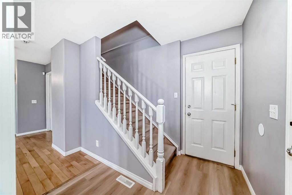 156 Simcoe Place SW — photo 17
