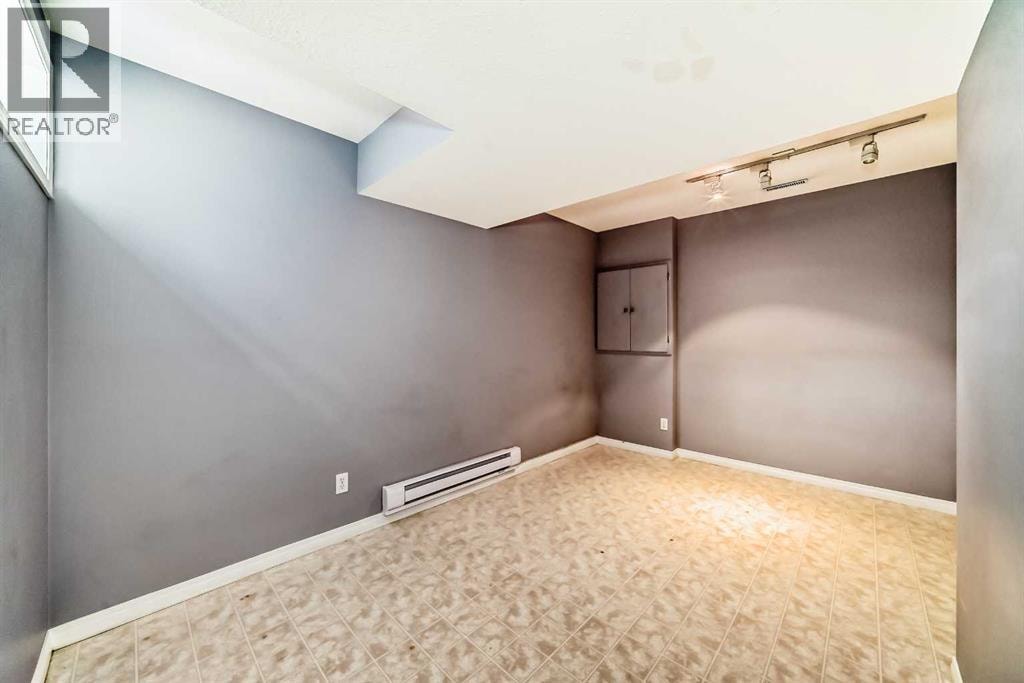 156 Simcoe Place SW — photo 26