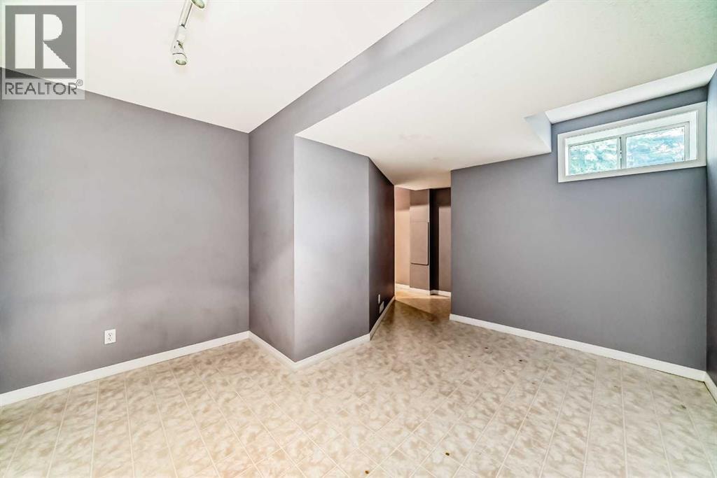 156 Simcoe Place SW — photo 27