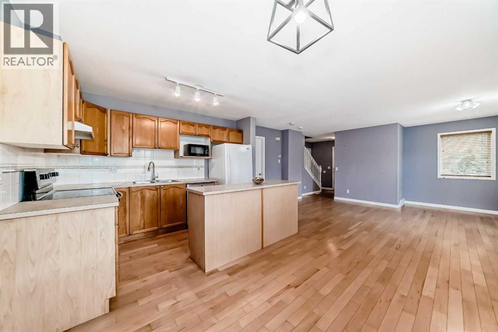 156 Simcoe Place SW — photo 12