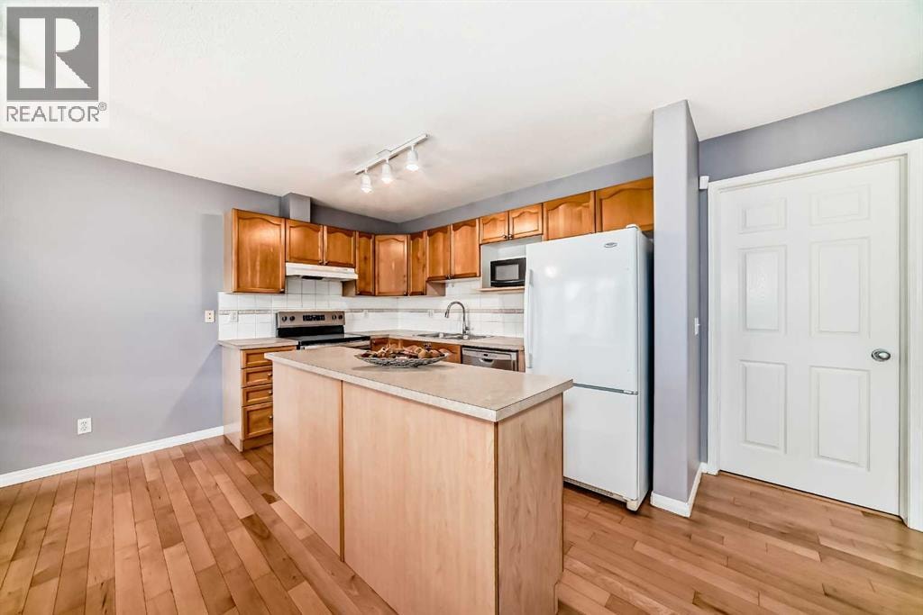 156 Simcoe Place SW — photo 6