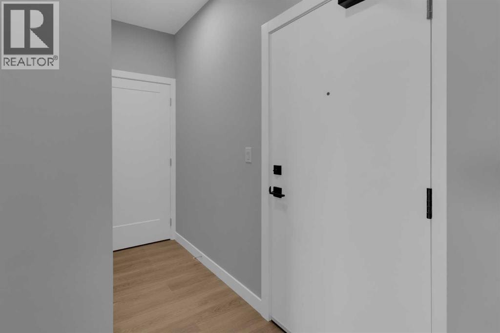1205, 520 Reynolds Avenue SW — photo 3