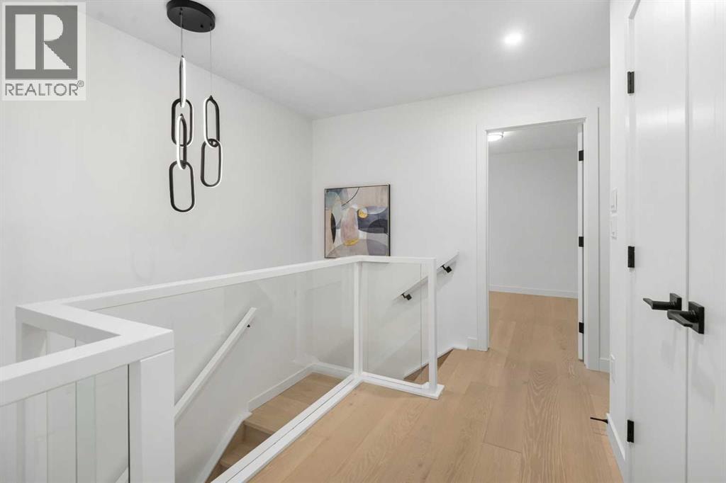 3719 14A Street SW — photo 17