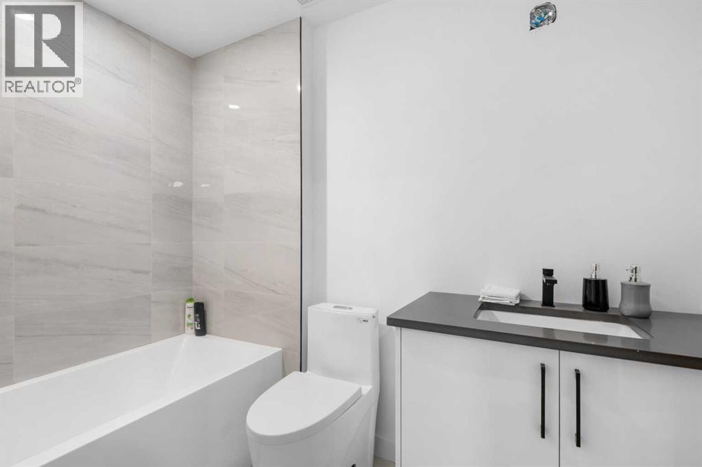 3719 14A Street SW — photo 38
