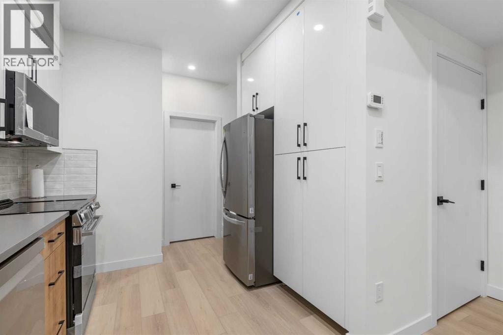 3719 14A Street SW — photo 36