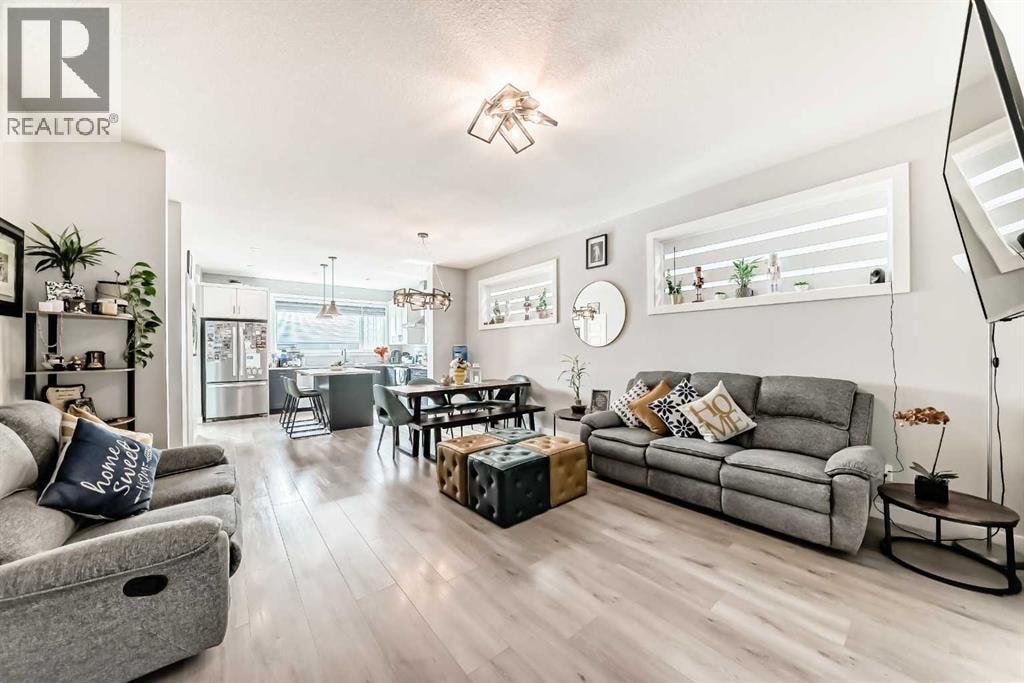 15053 37 Street SW — photo 3