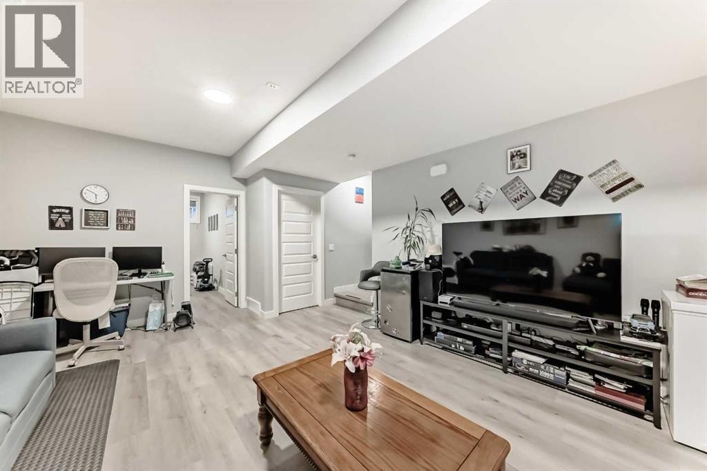 15053 37 Street SW — photo 36