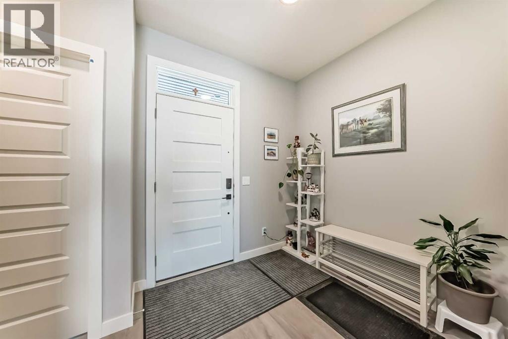 15053 37 Street SW — photo 2