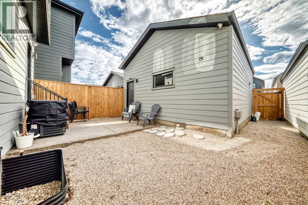 15053 37 Street SW — photo 46