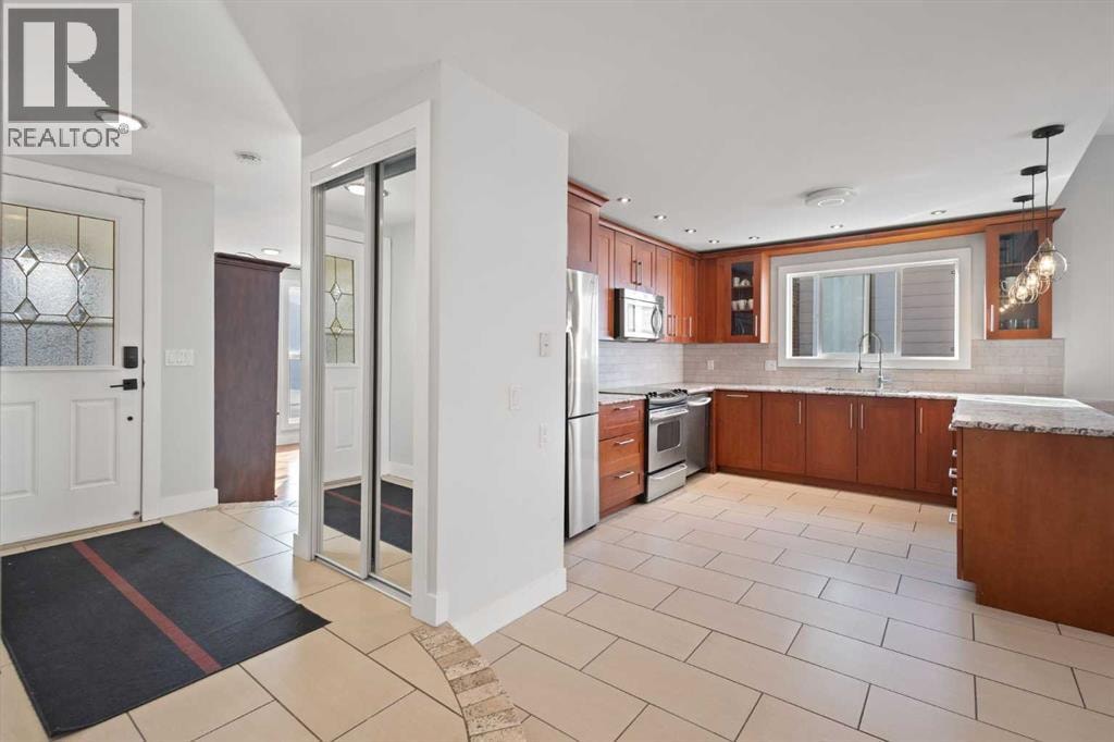 208 Woodpark Place SW — photo 9