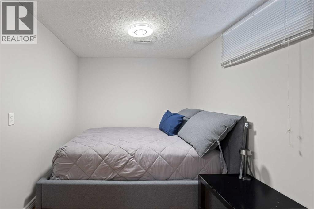 208 Woodpark Place SW — photo 33