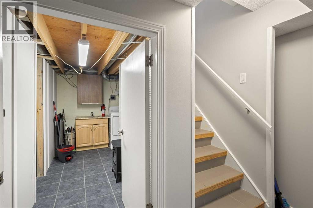 208 Woodpark Place SW — photo 25